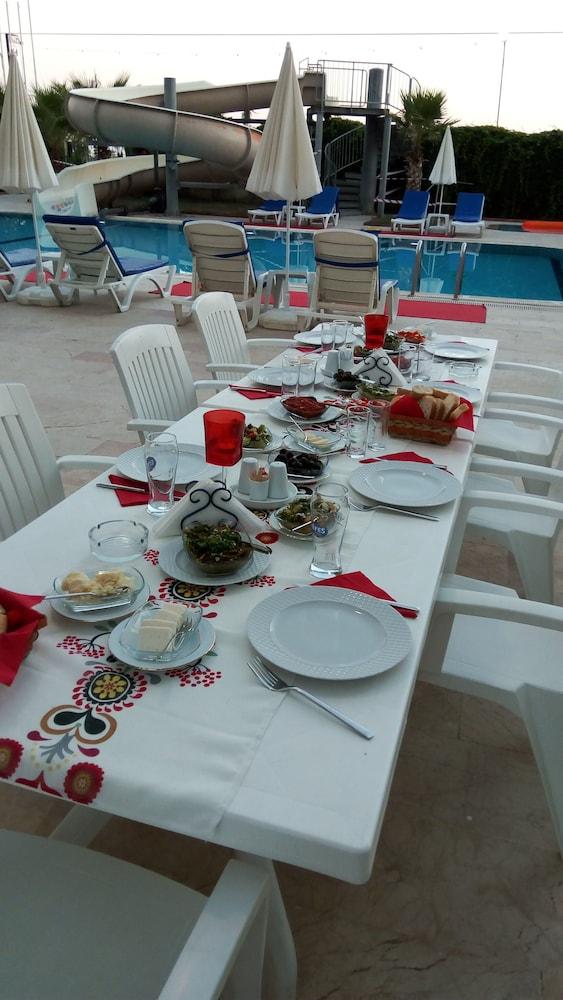 Mikado Hotel Mahmutlar Esterno foto