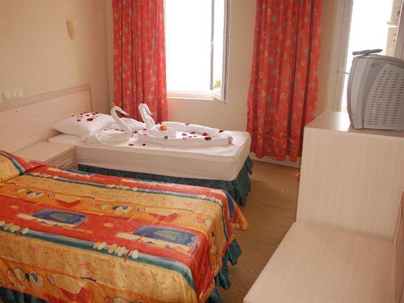 Mikado Hotel Mahmutlar Esterno foto