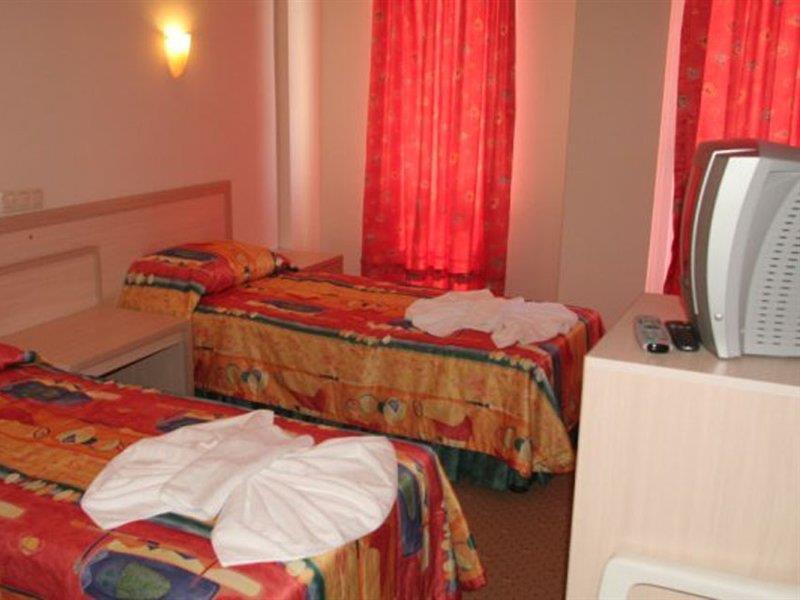 Mikado Hotel Mahmutlar Esterno foto